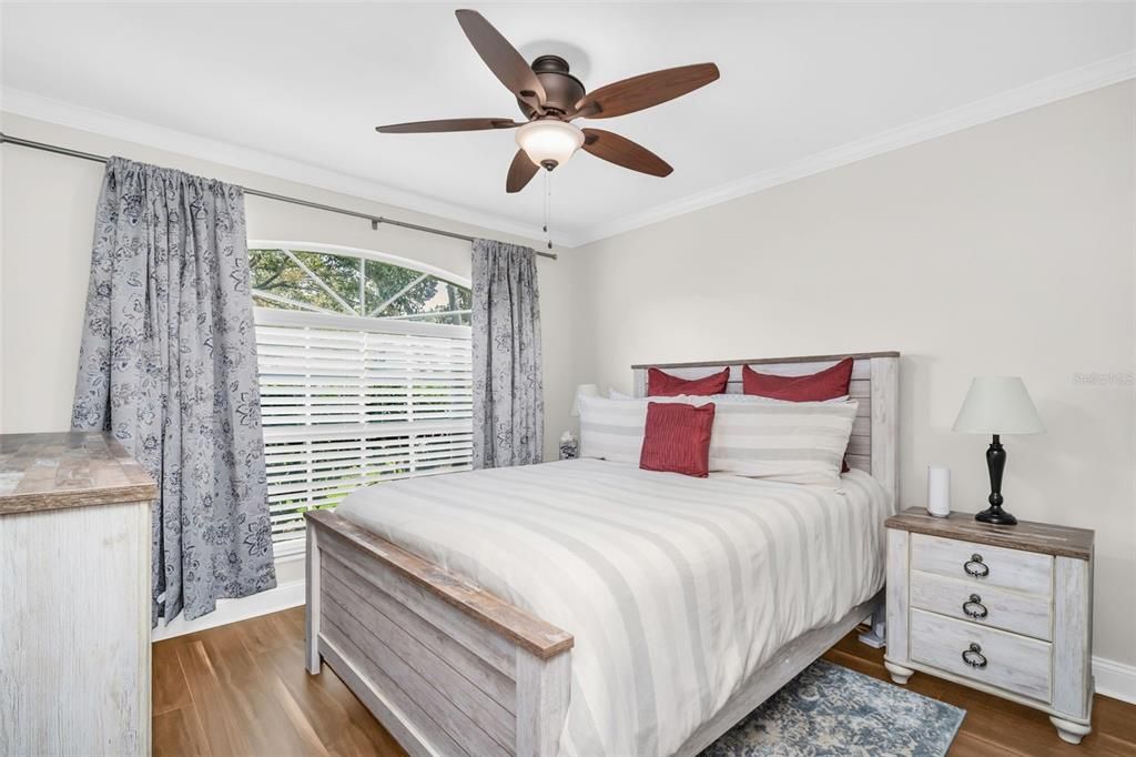 For Sale: $550,000 (4 beds, 2 baths, 1530 Square Feet)