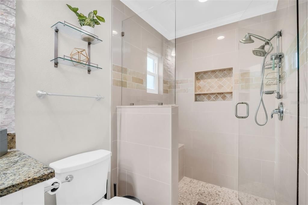 For Sale: $550,000 (4 beds, 2 baths, 1530 Square Feet)