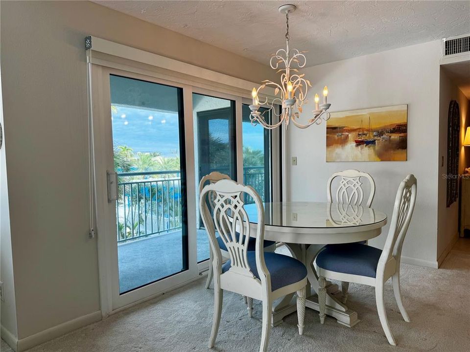 For Sale: $1,398,000 (2 beds, 2 baths, 1370 Square Feet)