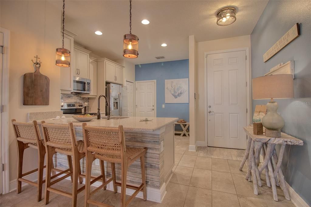 For Sale: $415,000 (2 beds, 2 baths, 1571 Square Feet)