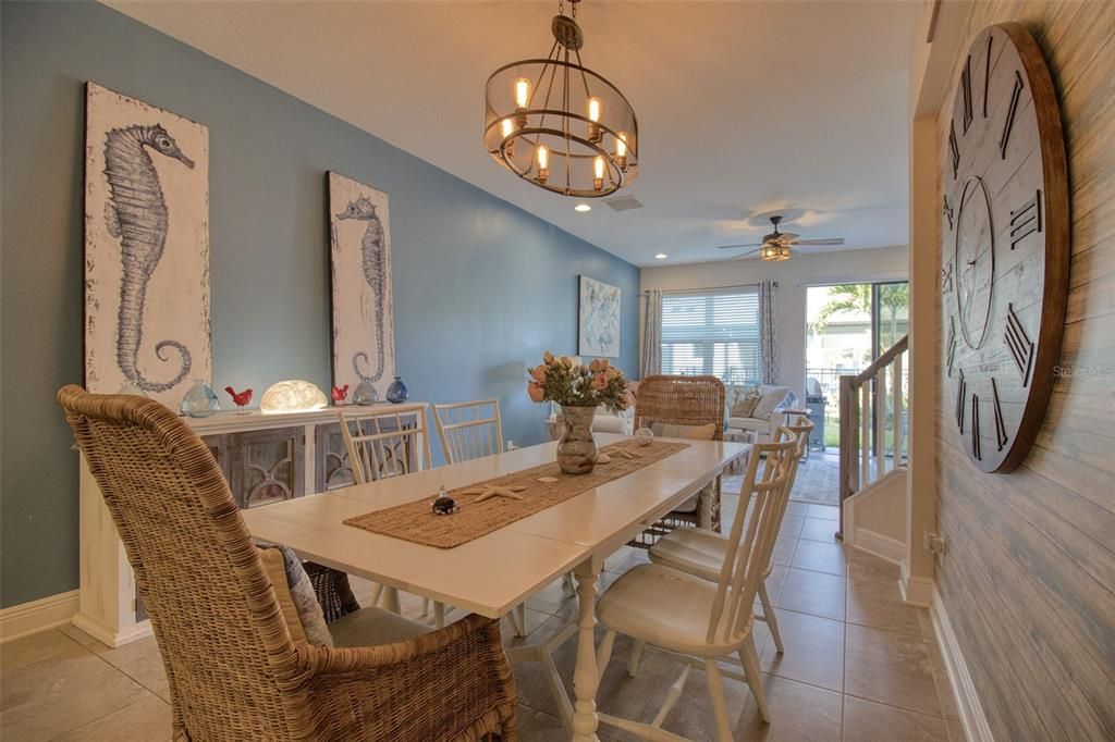 For Sale: $415,000 (2 beds, 2 baths, 1571 Square Feet)