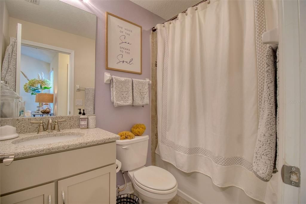 For Sale: $415,000 (2 beds, 2 baths, 1571 Square Feet)