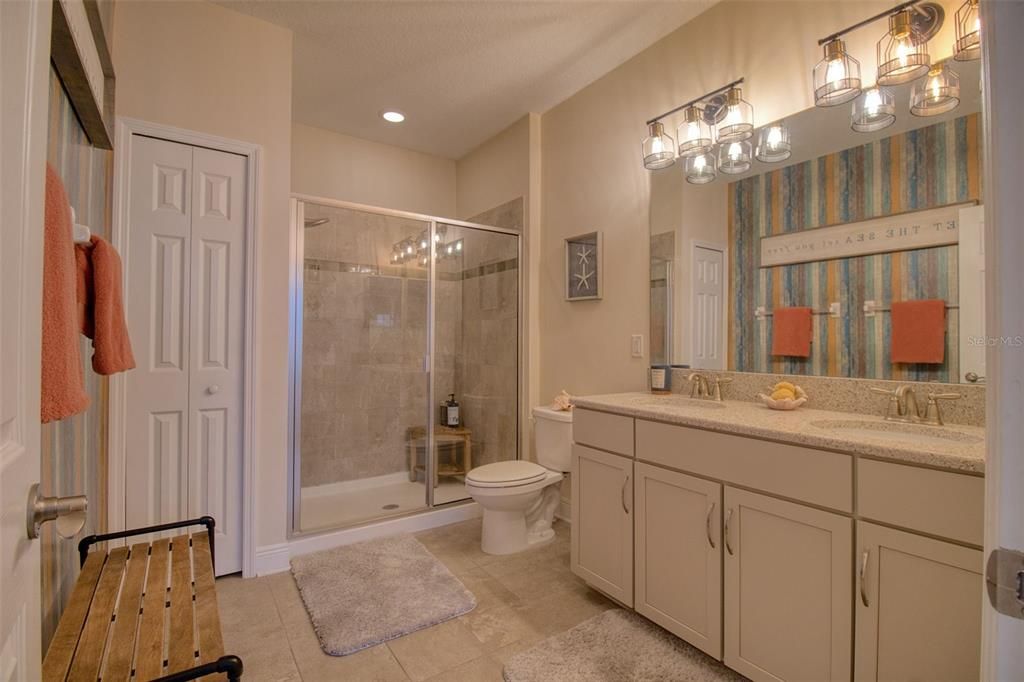 For Sale: $415,000 (2 beds, 2 baths, 1571 Square Feet)