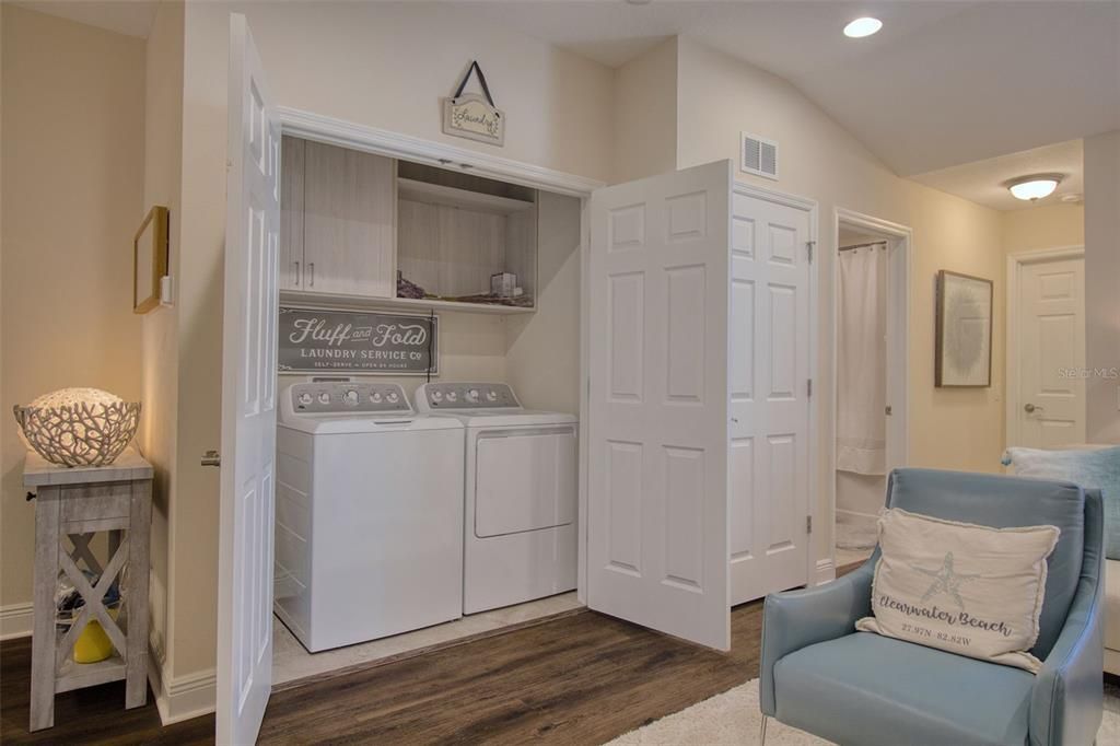 For Sale: $415,000 (2 beds, 2 baths, 1571 Square Feet)