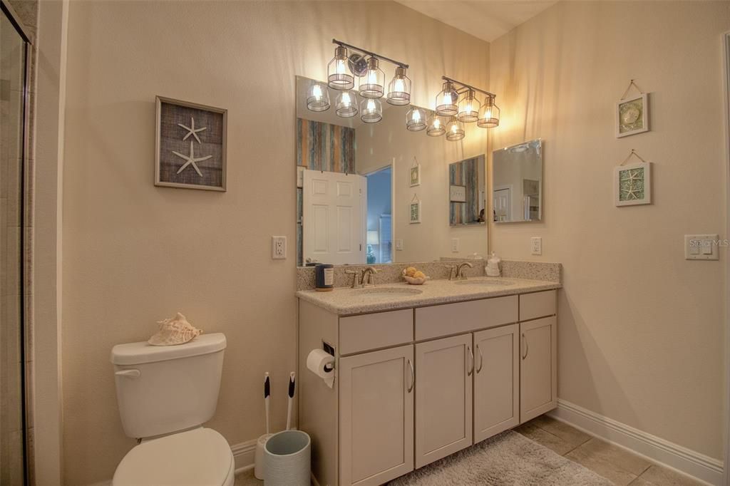 For Sale: $415,000 (2 beds, 2 baths, 1571 Square Feet)