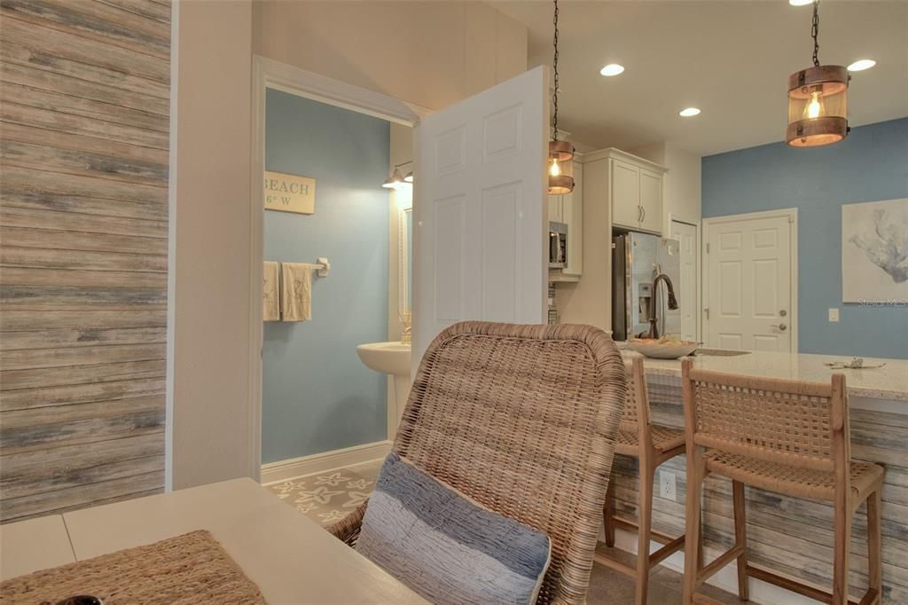 For Sale: $415,000 (2 beds, 2 baths, 1571 Square Feet)