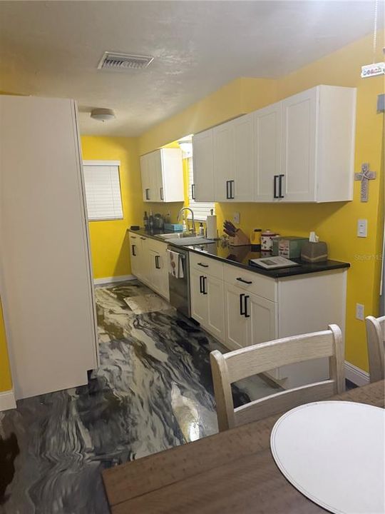 Activo con contrato: $399,999 (2 camas, 2 baños, 958 Pies cuadrados)