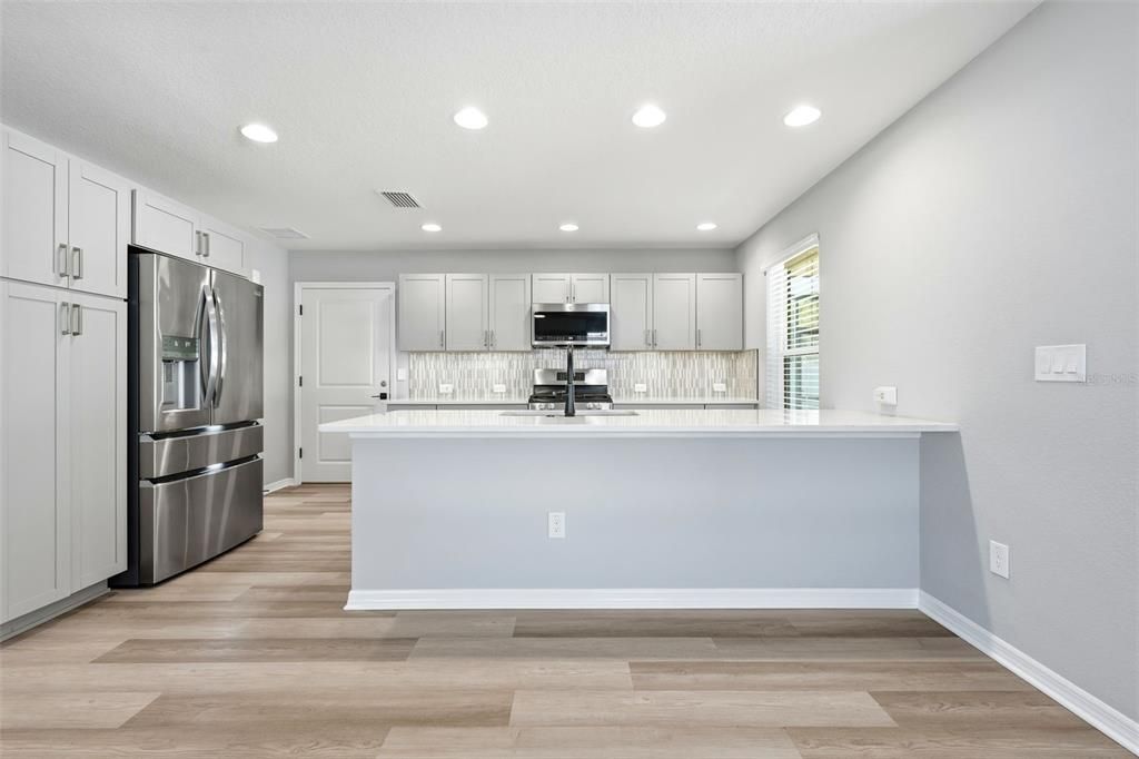 На продажу: $499,900 (3 спален, 2 ванн, 2256 Квадратных фут)