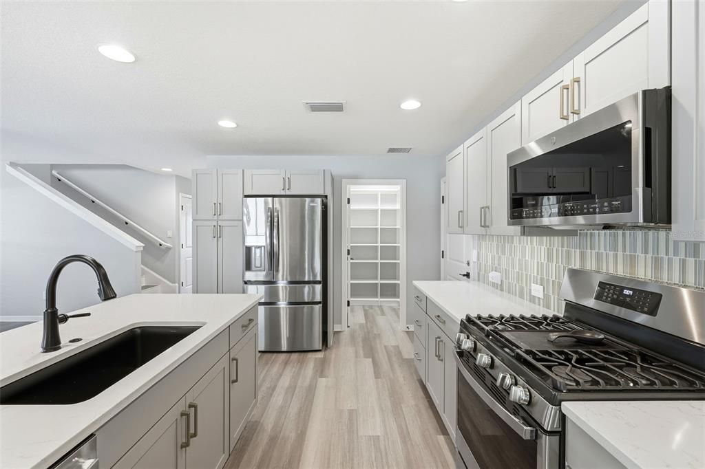 На продажу: $499,900 (3 спален, 2 ванн, 2256 Квадратных фут)