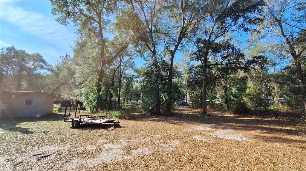 Activo con contrato: $110,000 (14 camas, 1 baños, 1220 Pies cuadrados)