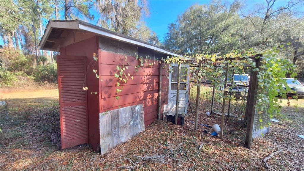 Activo con contrato: $110,000 (14 camas, 1 baños, 1220 Pies cuadrados)