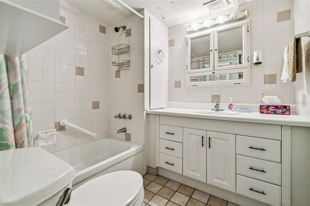 En Venta: $80,000 (2 camas, 2 baños, 872 Pies cuadrados)