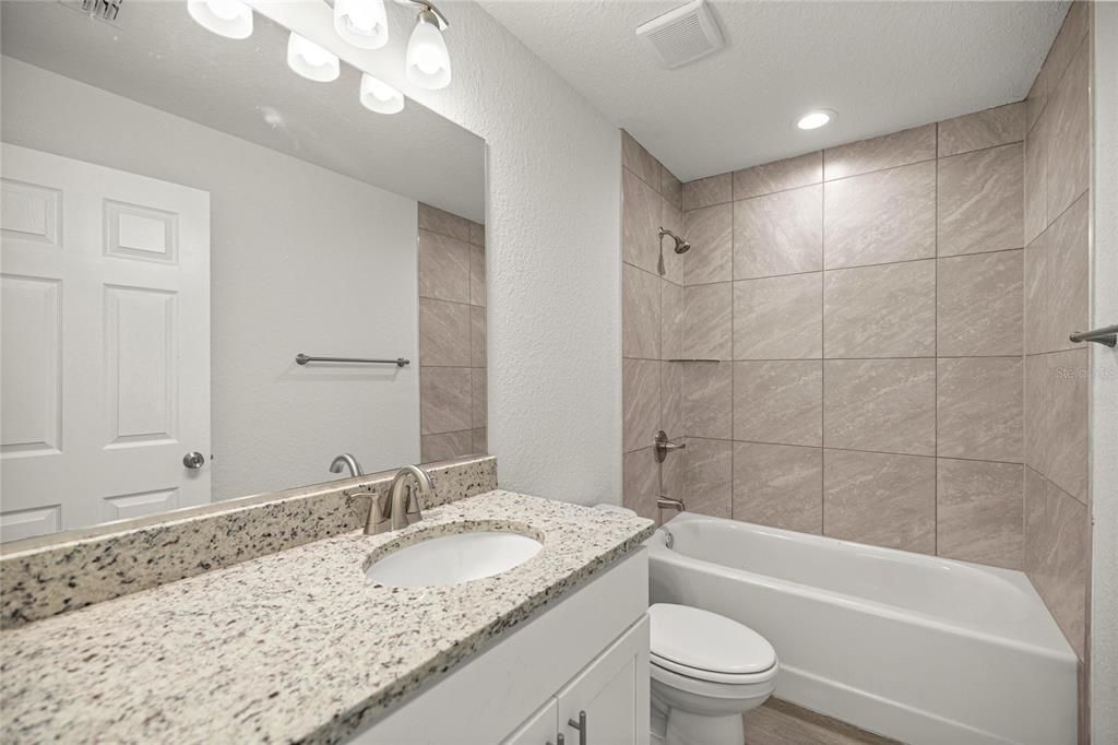 For Sale: $279,000 (3 beds, 2 baths, 1304 Square Feet)