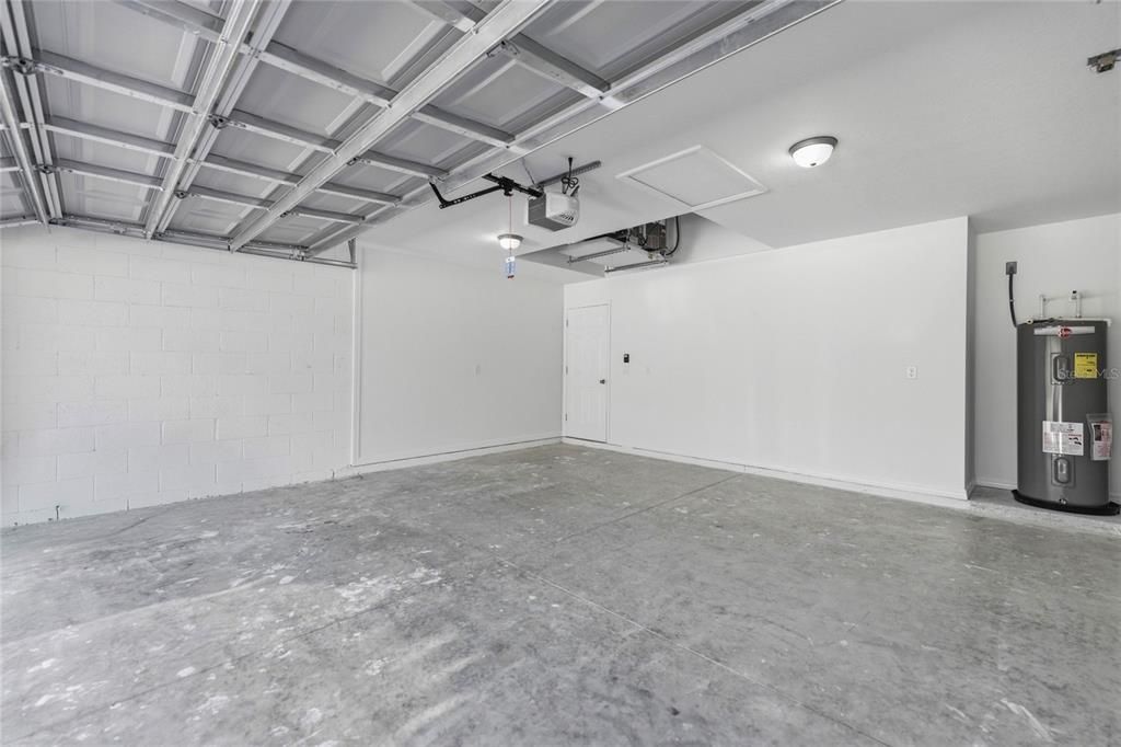 For Sale: $279,000 (3 beds, 2 baths, 1304 Square Feet)