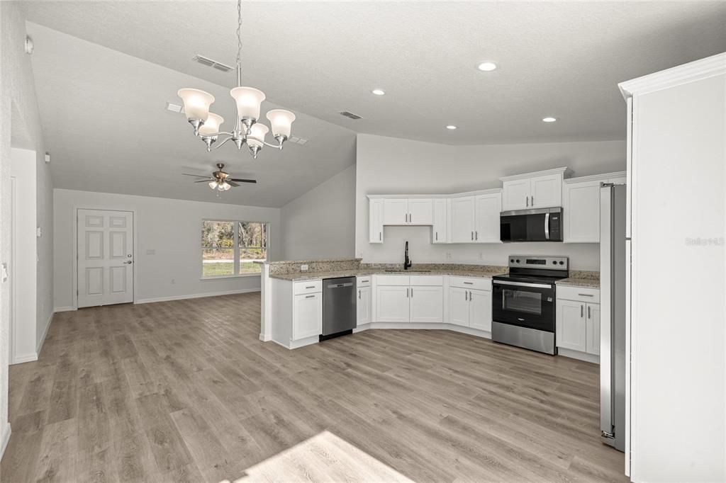 For Sale: $279,000 (3 beds, 2 baths, 1304 Square Feet)