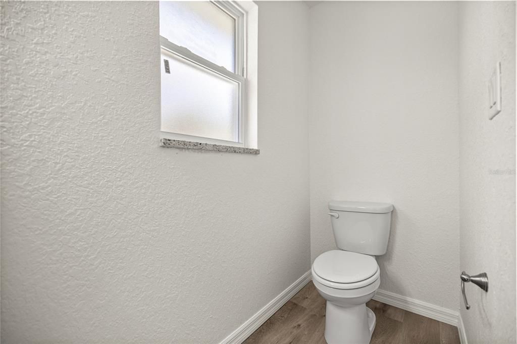 For Sale: $279,000 (3 beds, 2 baths, 1304 Square Feet)