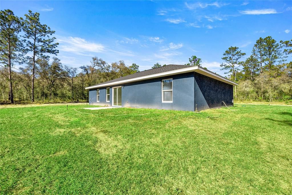 For Sale: $279,000 (3 beds, 2 baths, 1304 Square Feet)