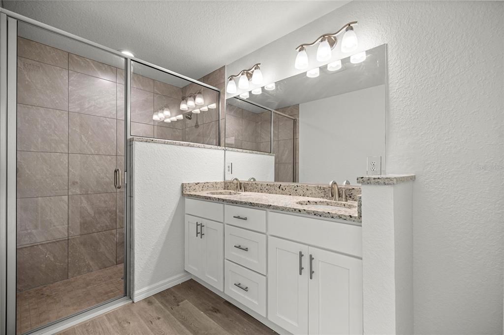 For Sale: $279,000 (3 beds, 2 baths, 1304 Square Feet)