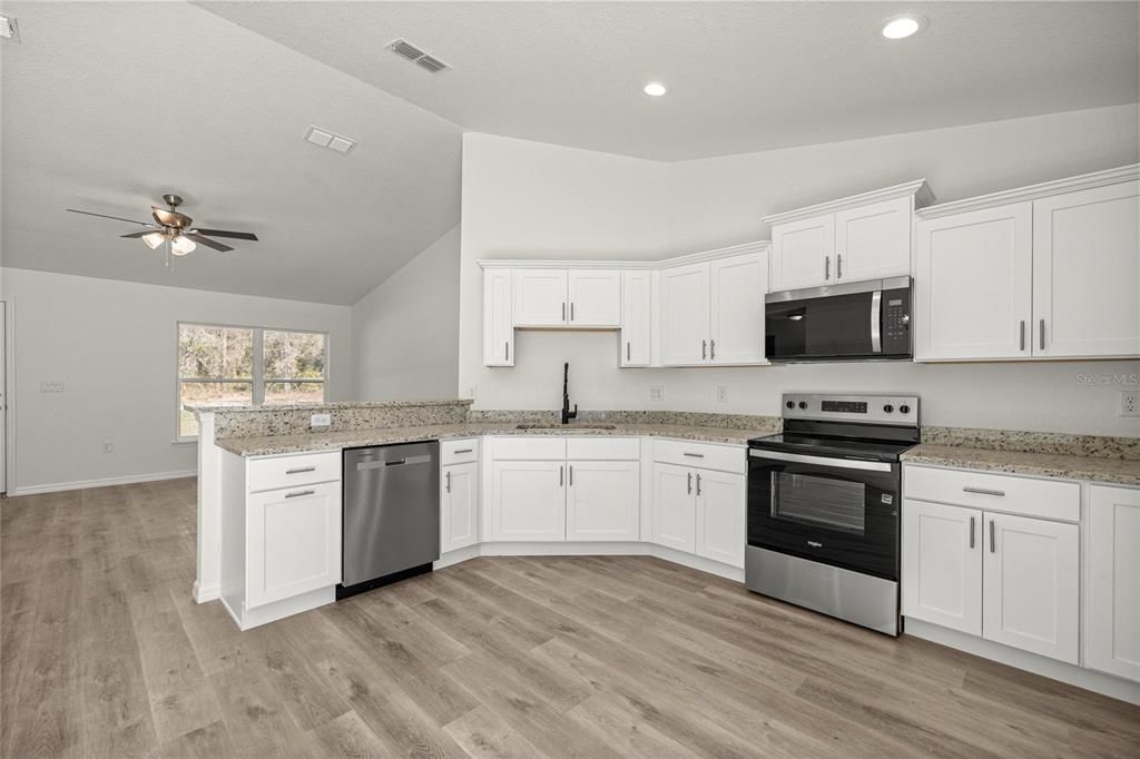 For Sale: $279,000 (3 beds, 2 baths, 1304 Square Feet)