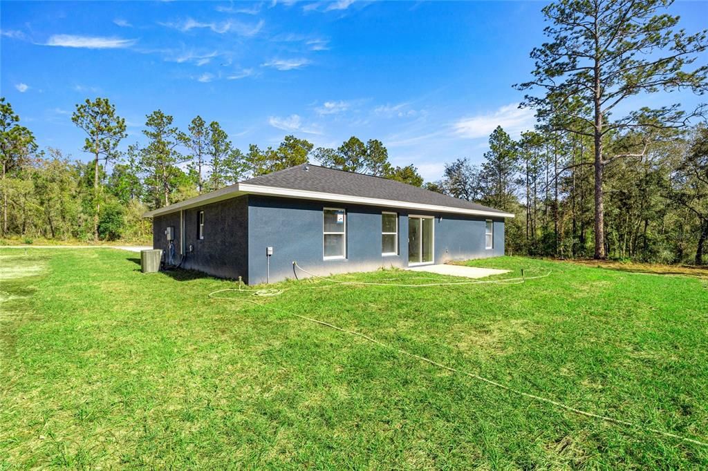 For Sale: $279,000 (3 beds, 2 baths, 1304 Square Feet)