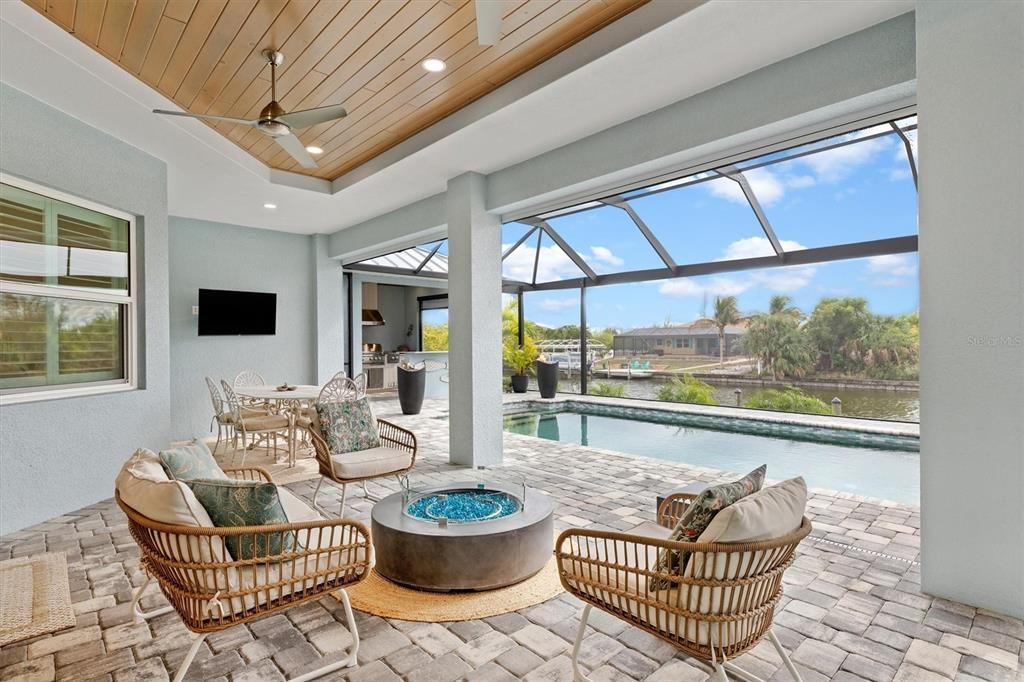 На продажу: $1,200,000 (3 спален, 3 ванн, 2471 Квадратных фут)