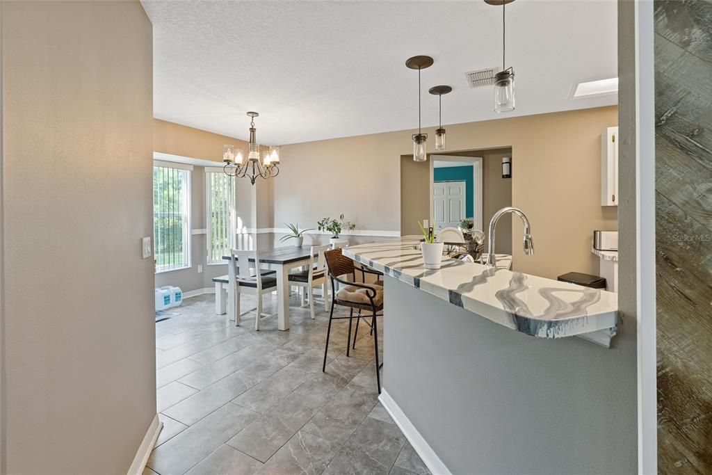 На продажу: $270,000 (3 спален, 2 ванн, 1635 Квадратных фут)