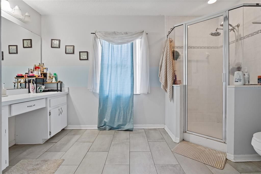 На продажу: $270,000 (3 спален, 2 ванн, 1635 Квадратных фут)