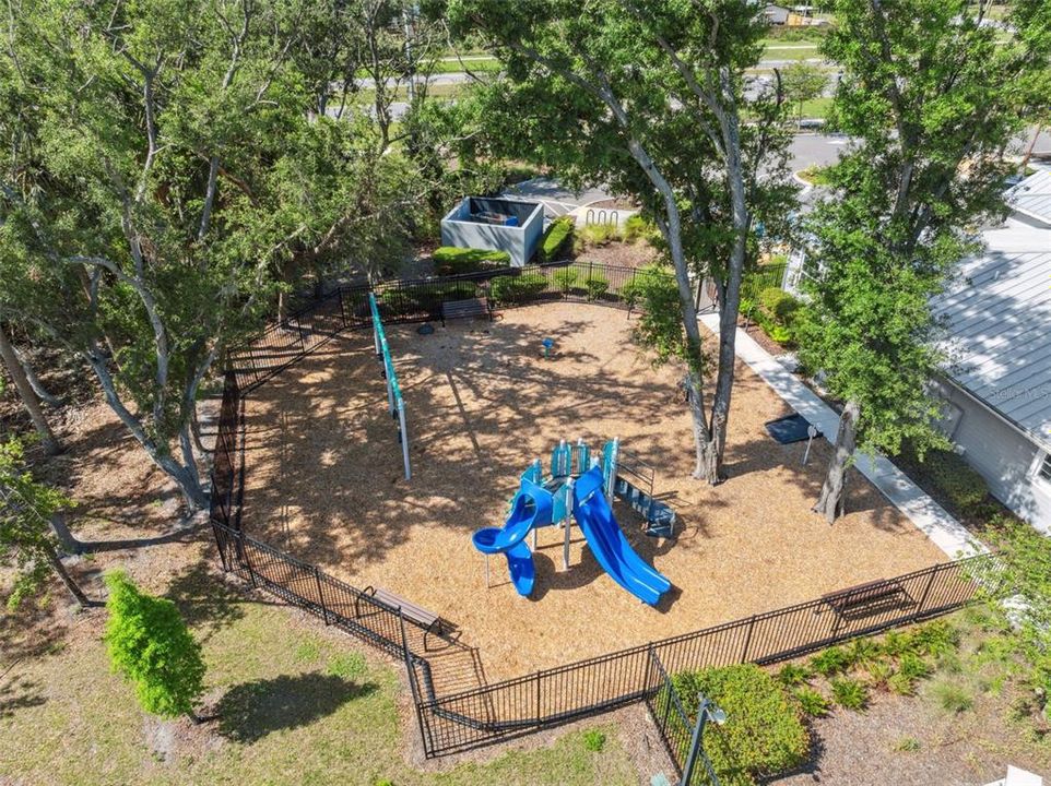 На продажу: $419,990 (3 спален, 2 ванн, 2106 Квадратных фут)