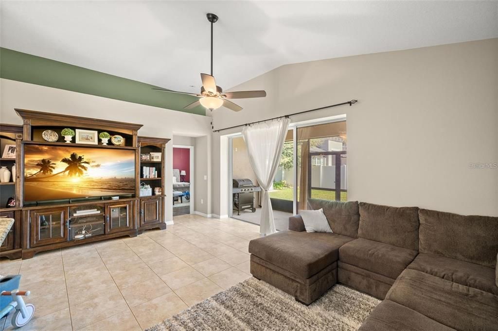 For Sale: $419,990 (3 beds, 2 baths, 2106 Square Feet)