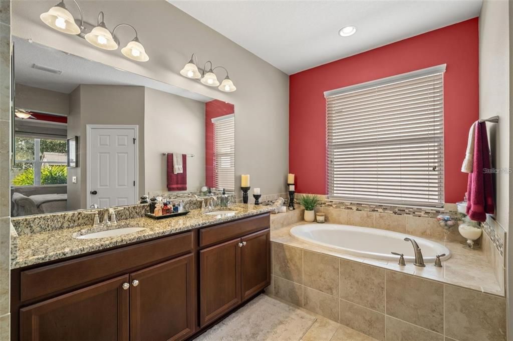 For Sale: $419,990 (3 beds, 2 baths, 2106 Square Feet)