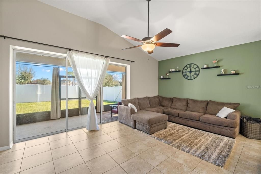 For Sale: $419,990 (3 beds, 2 baths, 2106 Square Feet)