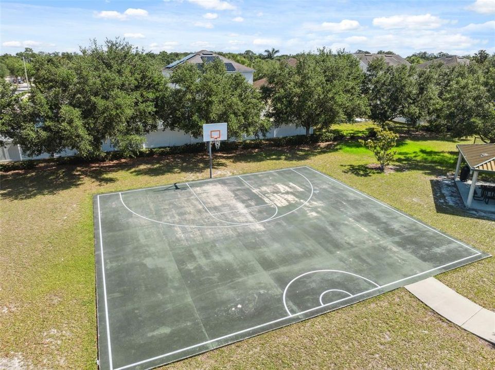 На продажу: $419,990 (3 спален, 2 ванн, 2106 Квадратных фут)