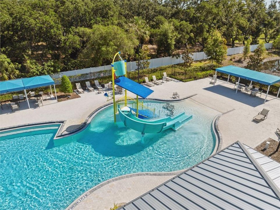 На продажу: $419,990 (3 спален, 2 ванн, 2106 Квадратных фут)