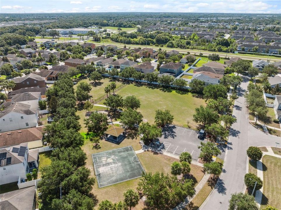 На продажу: $419,990 (3 спален, 2 ванн, 2106 Квадратных фут)