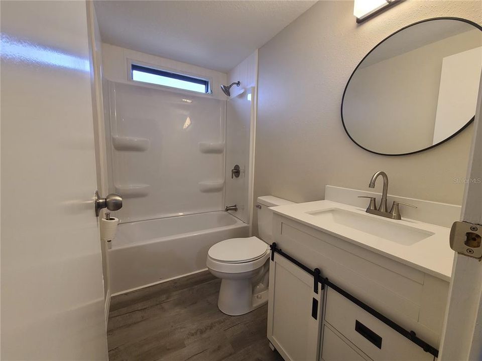 Active With Contract: $168,900 (2 beds, 2 baths, 1056 Square Feet)