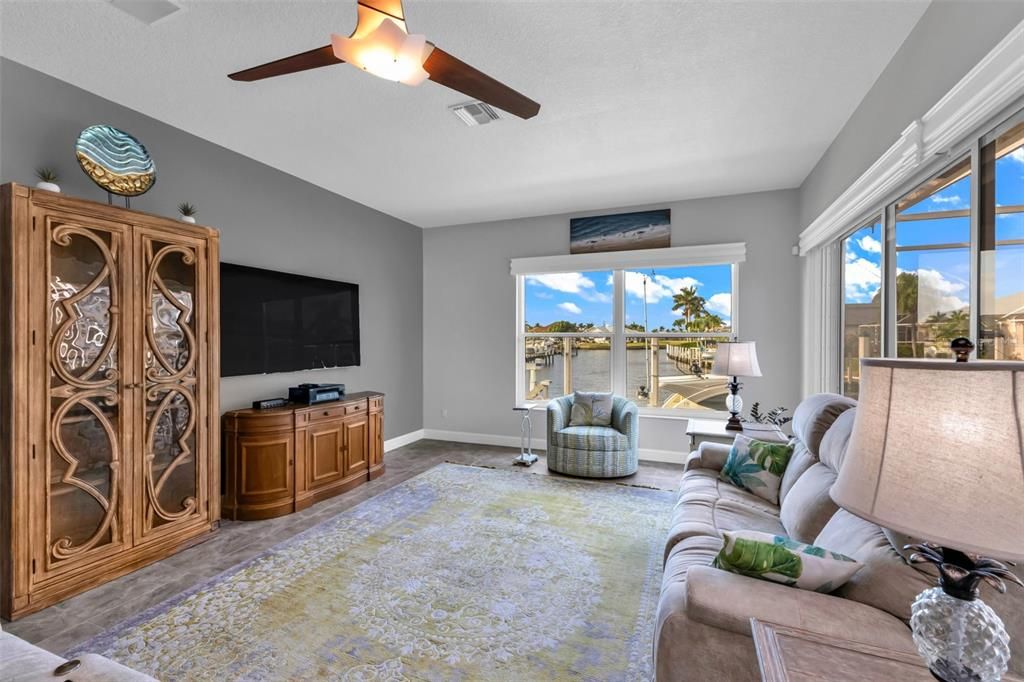 На продажу: $2,100,000 (4 спален, 4 ванн, 3194 Квадратных фут)