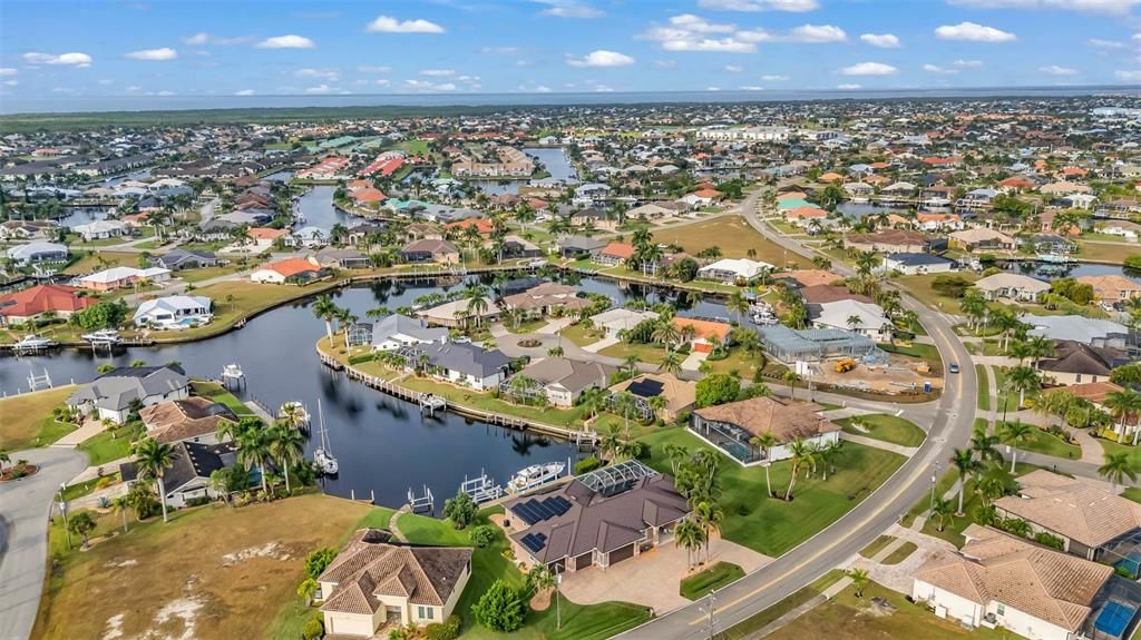 На продажу: $2,100,000 (4 спален, 4 ванн, 3194 Квадратных фут)