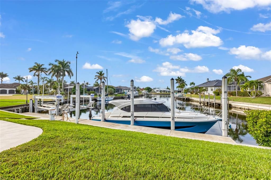 На продажу: $2,100,000 (4 спален, 4 ванн, 3194 Квадратных фут)