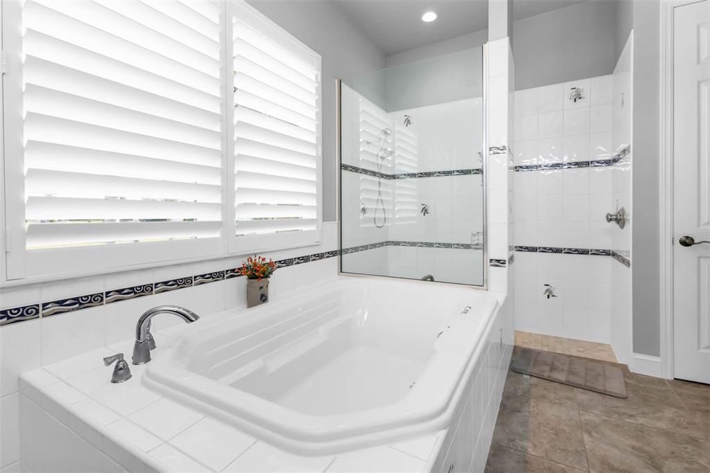 На продажу: $2,100,000 (4 спален, 4 ванн, 3194 Квадратных фут)