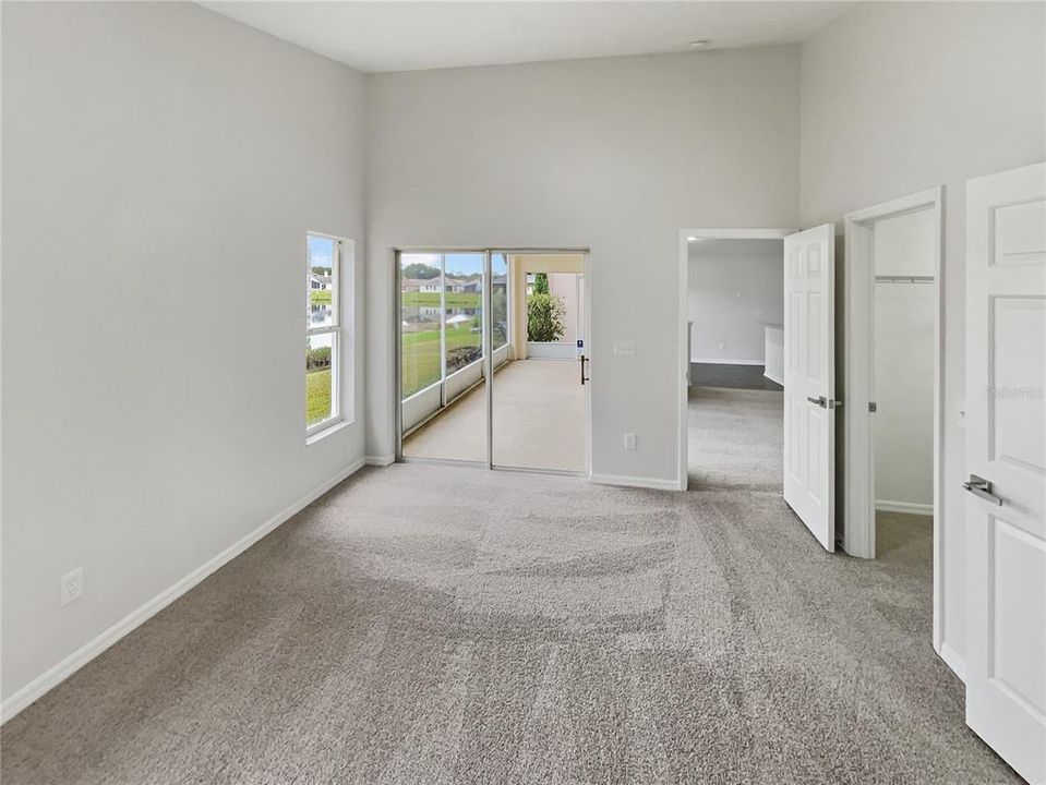 Под контрактом: $370,000 (3 спален, 2 ванн, 1427 Квадратных фут)