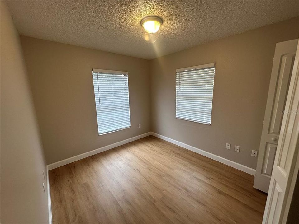 В аренду: $1,650 (3 спален, 2 ванн, 915 Квадратных фут)