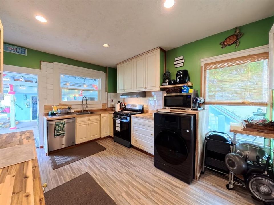 En Venta: $990,000 (5 camas, 4 baños, 2772 Pies cuadrados)