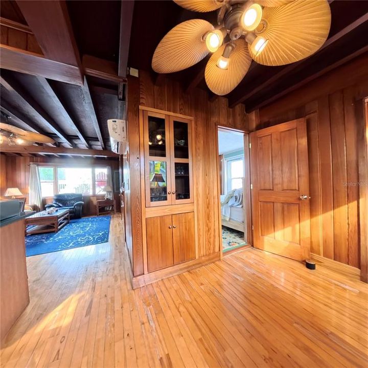 En Venta: $990,000 (5 camas, 4 baños, 2772 Pies cuadrados)