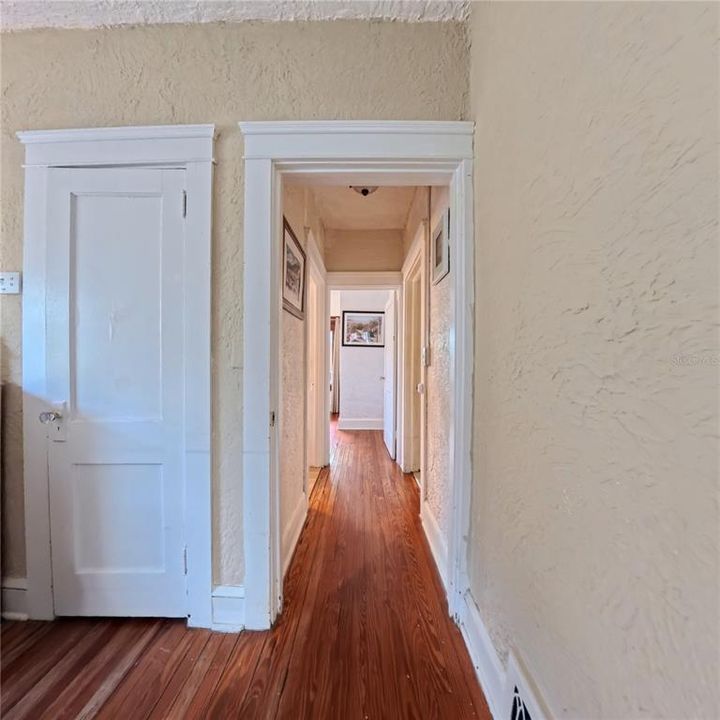 En Venta: $990,000 (5 camas, 4 baños, 2772 Pies cuadrados)