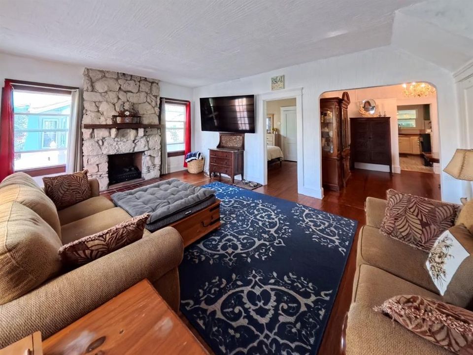 En Venta: $990,000 (5 camas, 4 baños, 2772 Pies cuadrados)