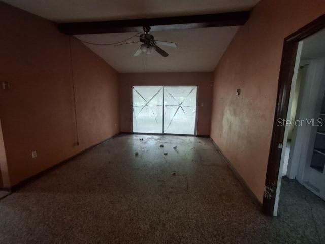 Active With Contract: $129,900 (2 beds, 1 baths, 1272 Square Feet)