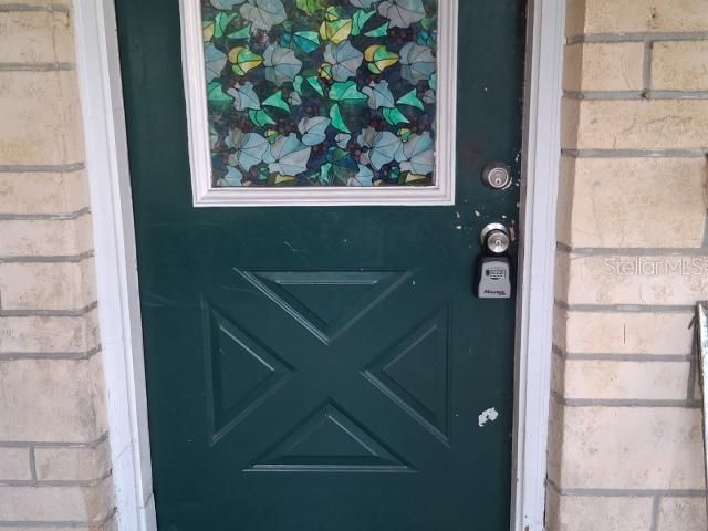 Active With Contract: $129,900 (2 beds, 1 baths, 1272 Square Feet)