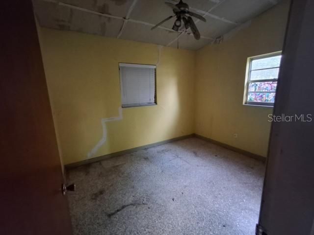 Active With Contract: $129,900 (2 beds, 1 baths, 1272 Square Feet)