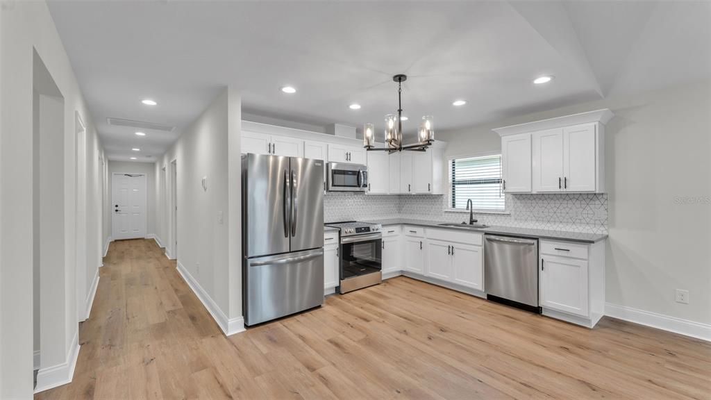 En Venta: $329,900 (3 camas, 2 baños, 1303 Pies cuadrados)