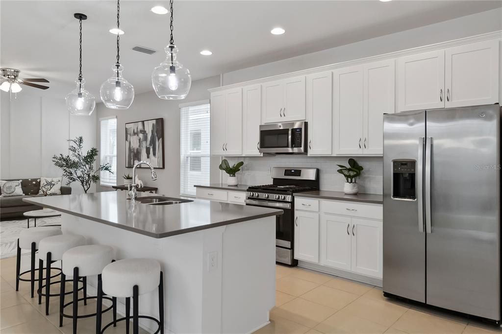 На продажу: $639,000 (4 спален, 3 ванн, 2801 Квадратных фут)